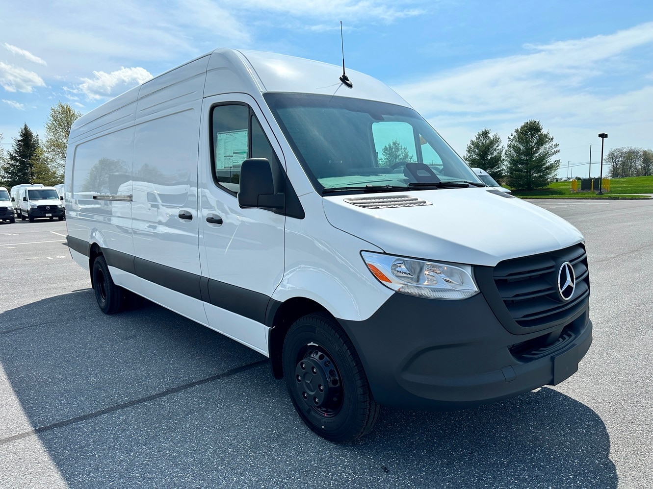 2026 Mercedes-Benz Sprinter 3500 170 Ext WB HO High Roof's photo