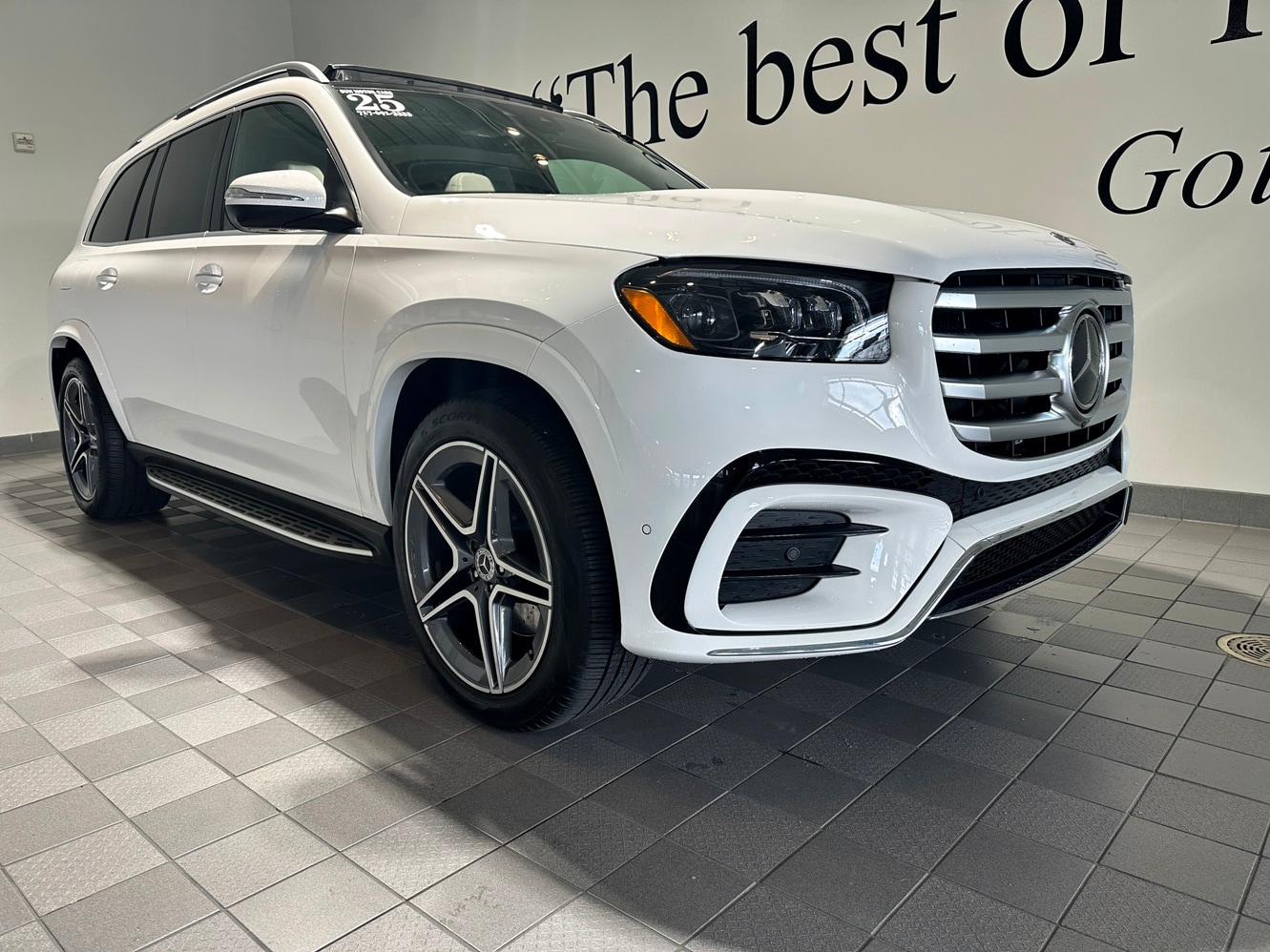 2025 Mercedes-Benz GLS Base's photo