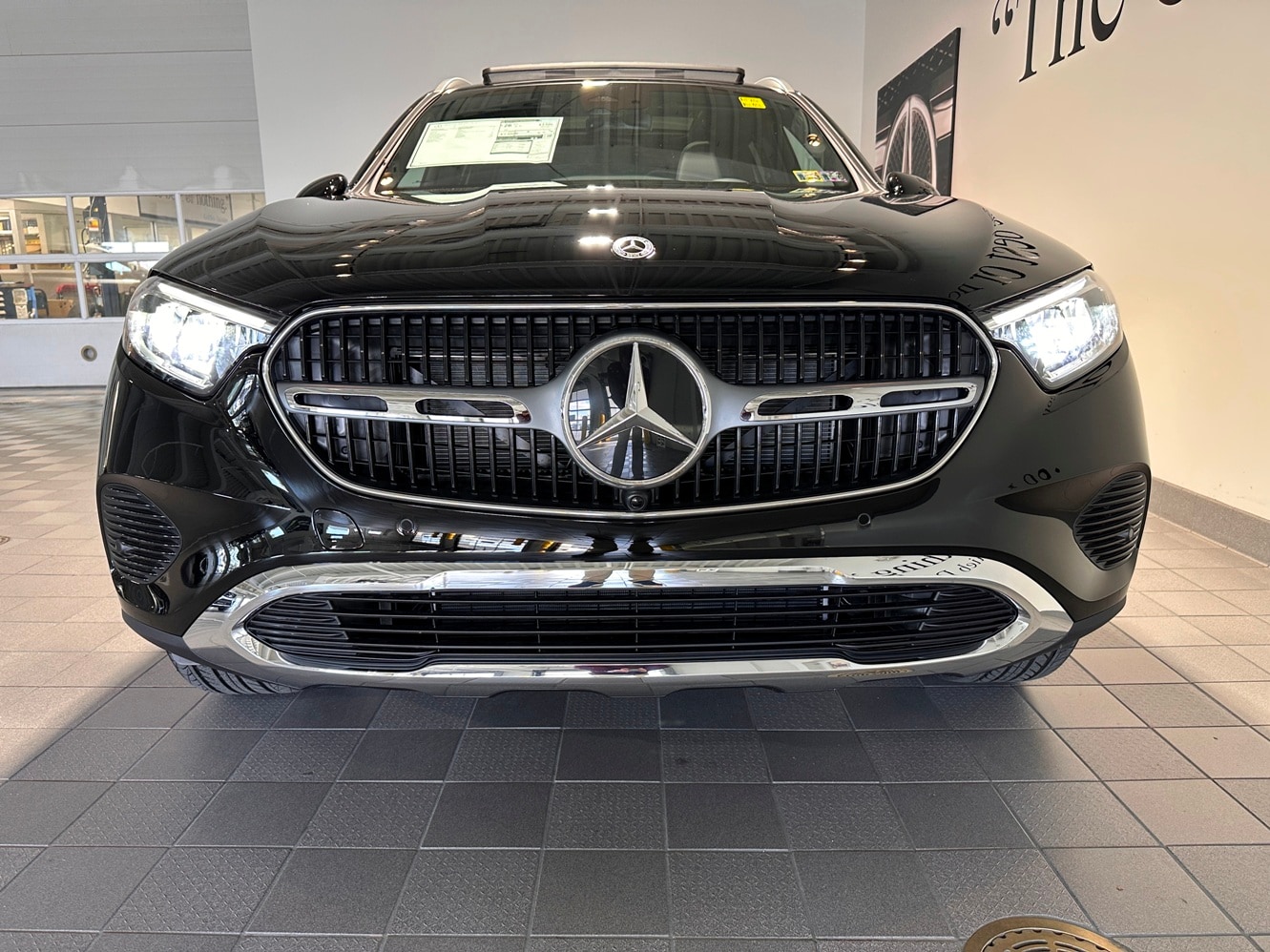 2026 Mercedes Benz GLC 300 4MATIC photo 4