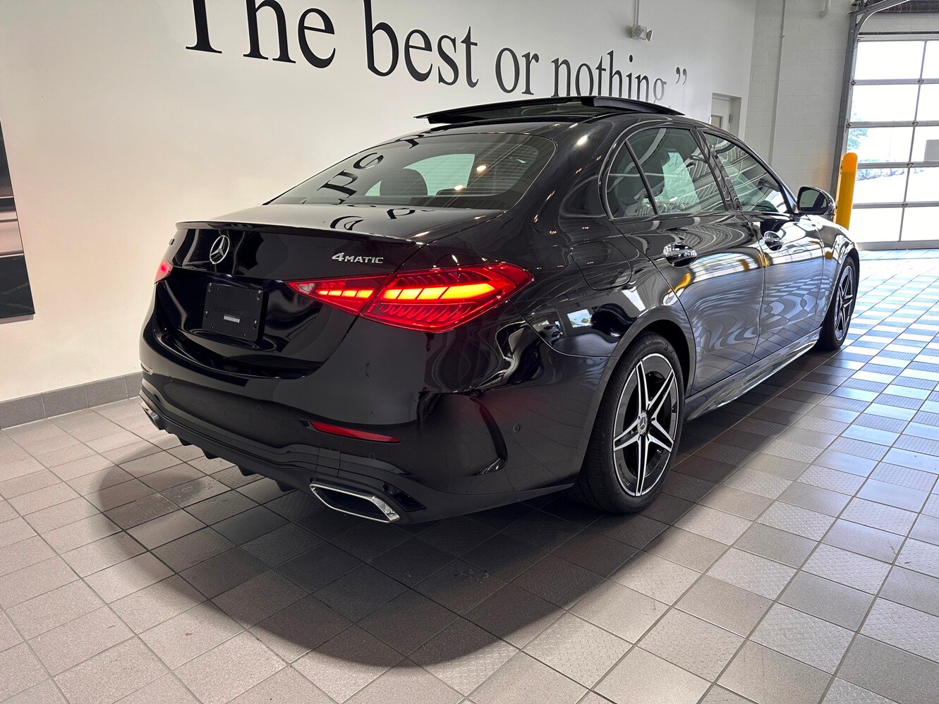 2024 Mercedes Benz C 300 4MATIC AMG photo 4