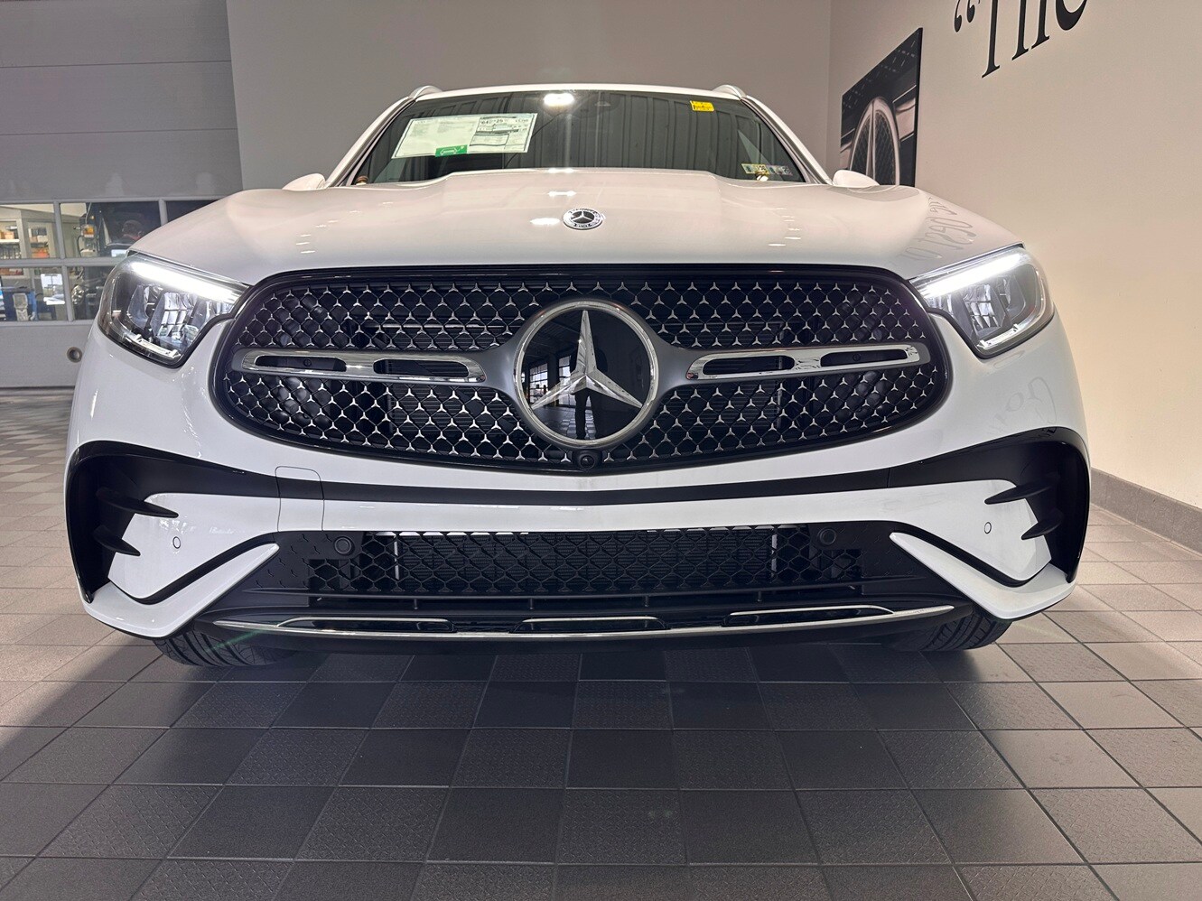 2025 Mercedes Benz GLC 350e AMG photo 2