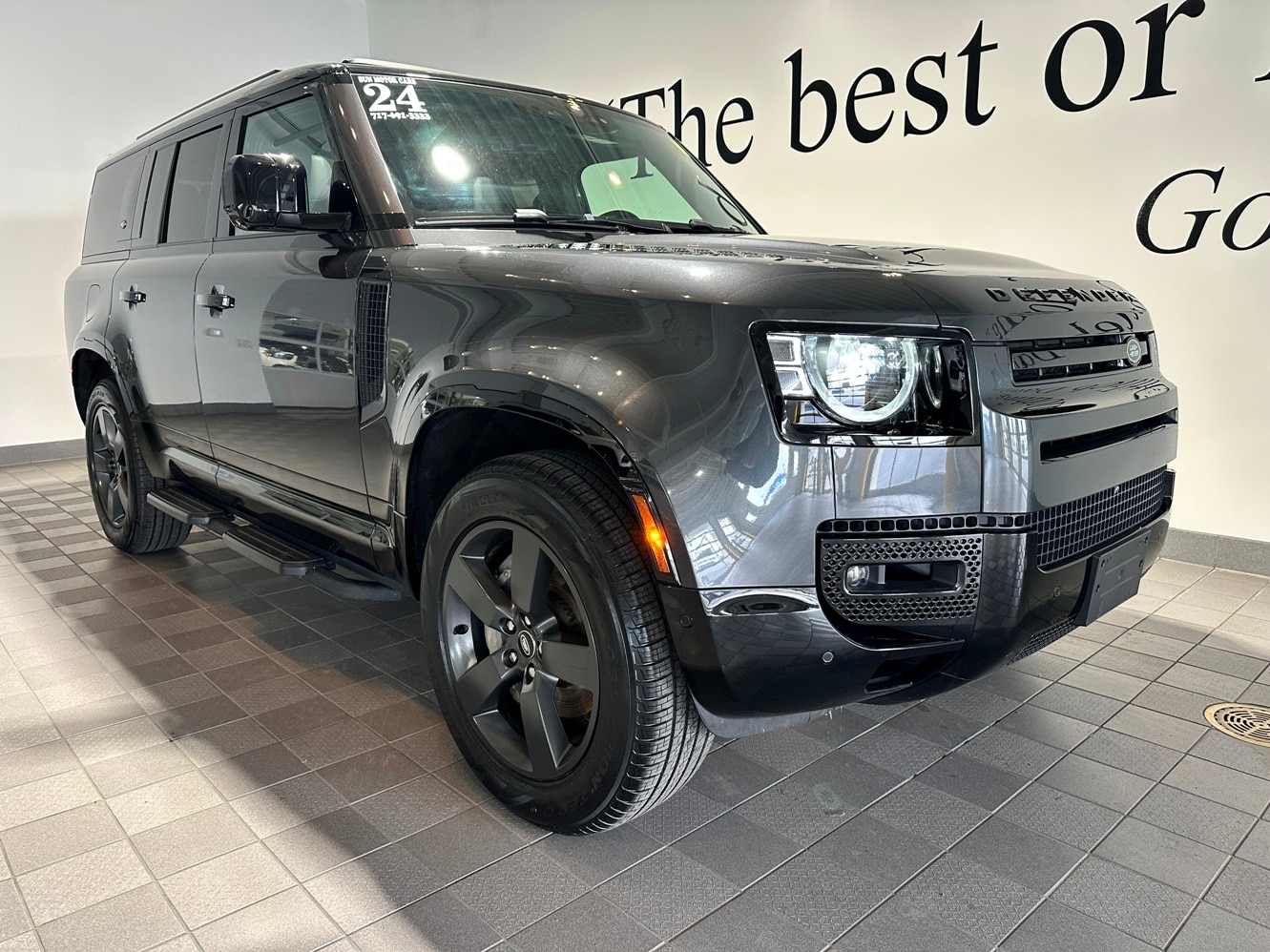 2024 Land Rover Defender 130 X-Dynamic SE P400's photo