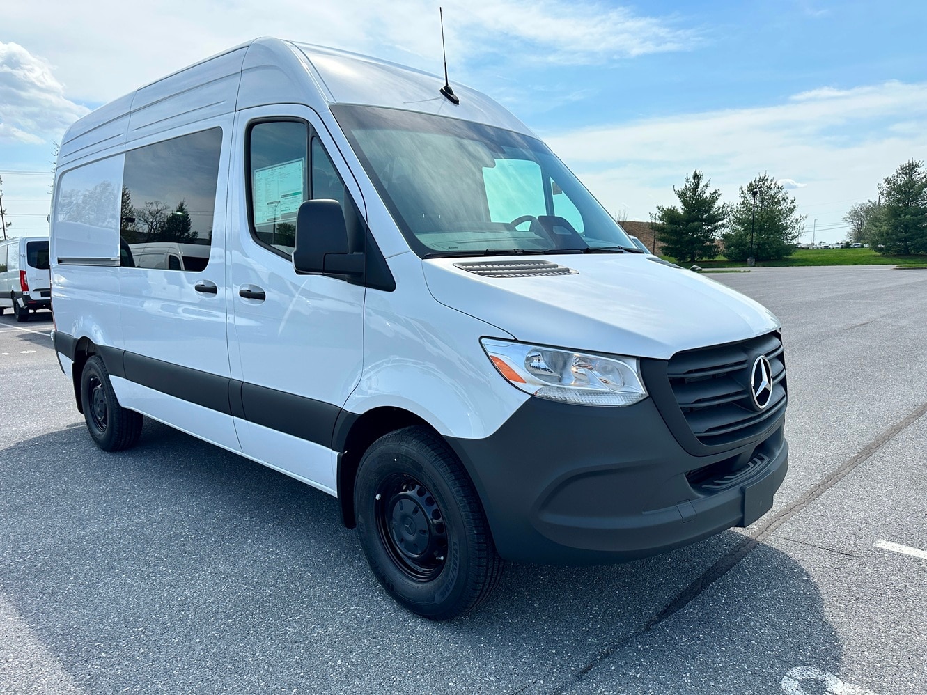 2026 Mercedes-Benz Sprinter 2500 144 WB's photo