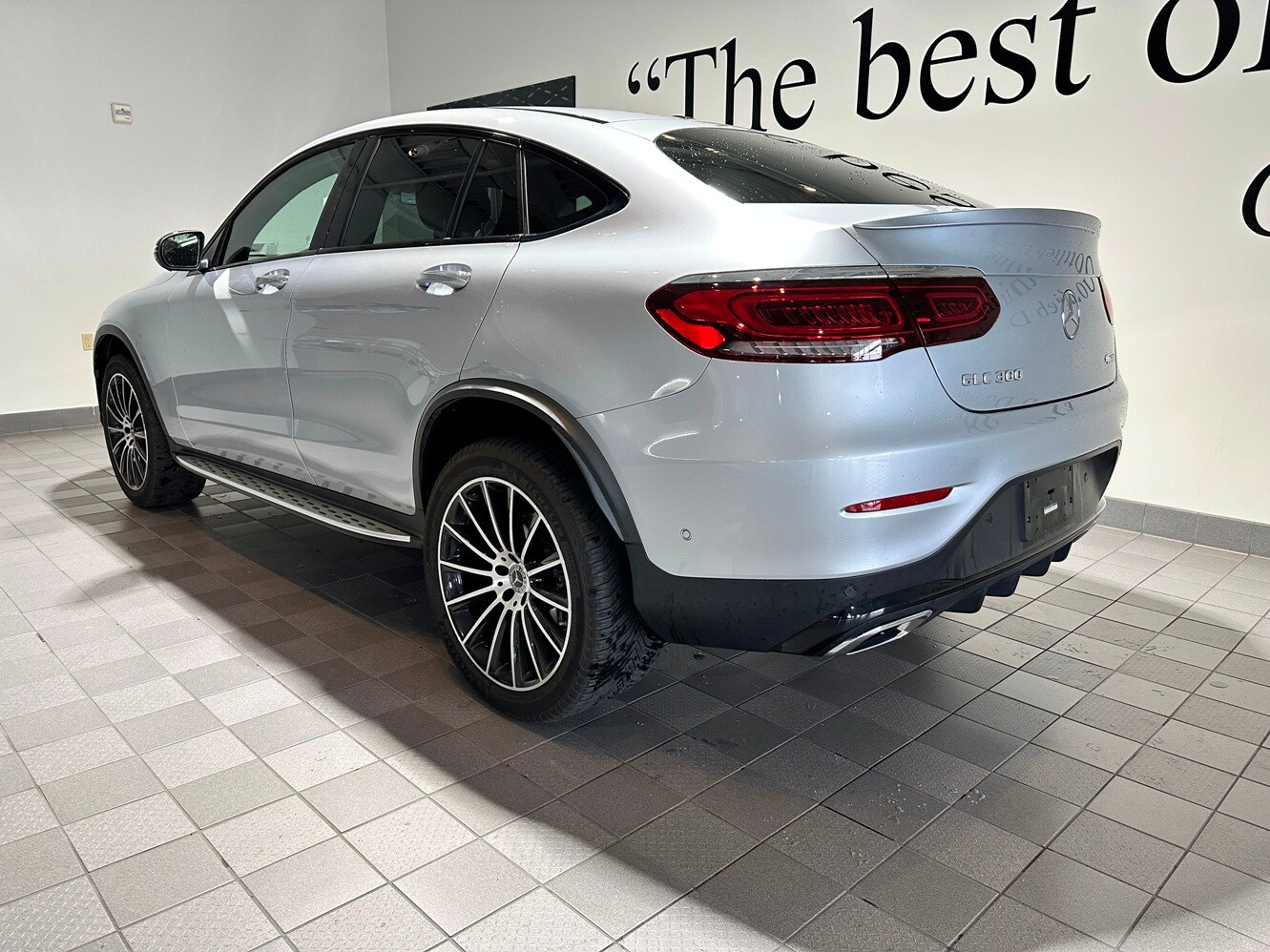 2023 Mercedes Benz GLC 300 AMG photo 3