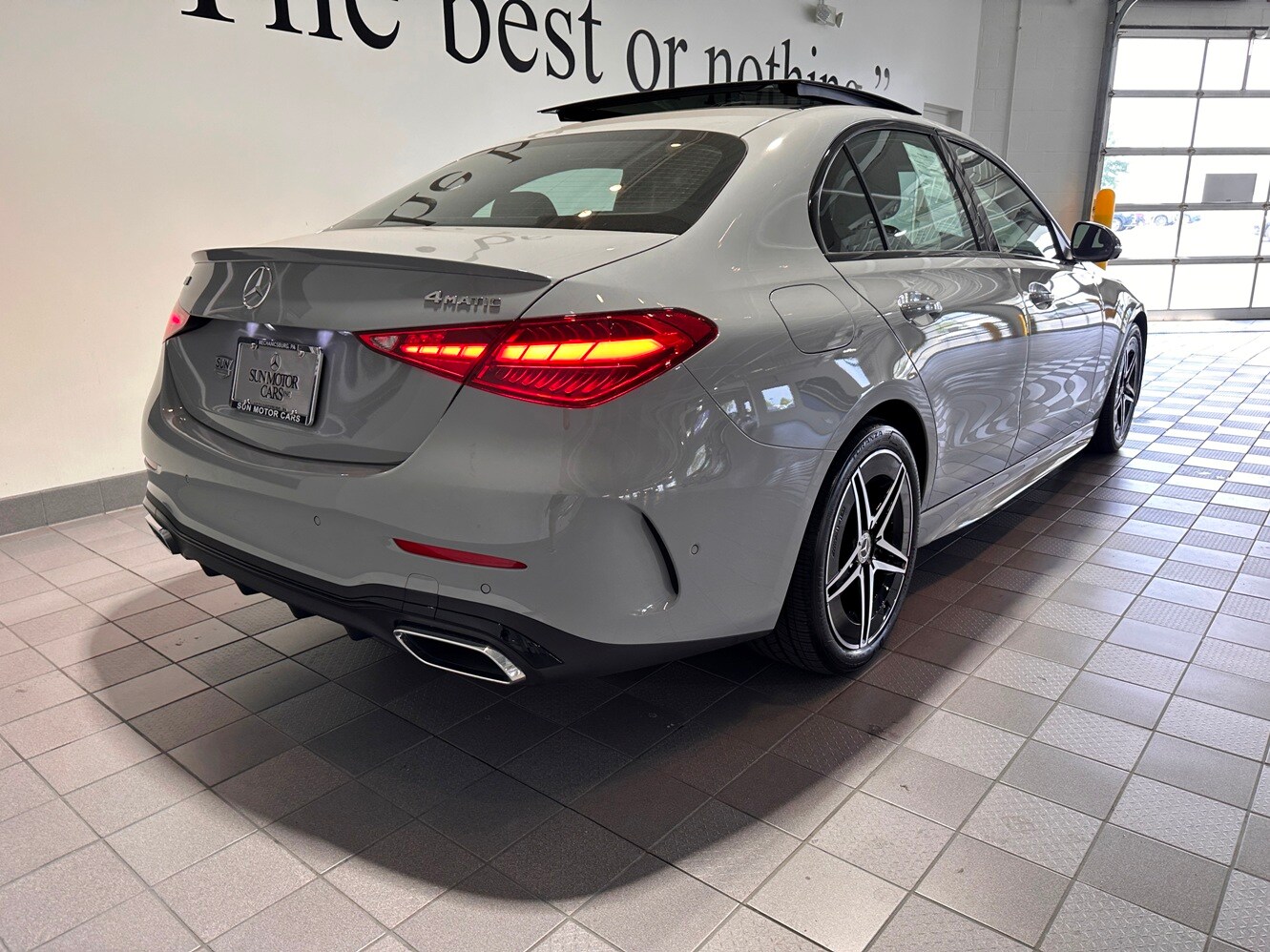 2025 Mercedes Benz C 300 4MATIC AMG photo 4