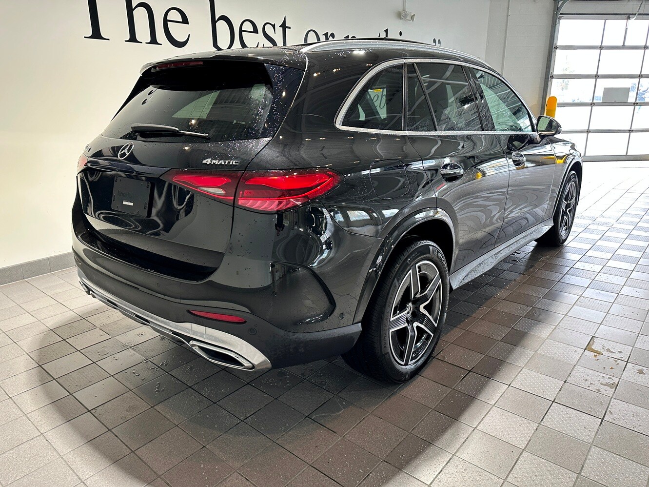 2024 Mercedes Benz GLC 300 4MATIC AMG photo 4