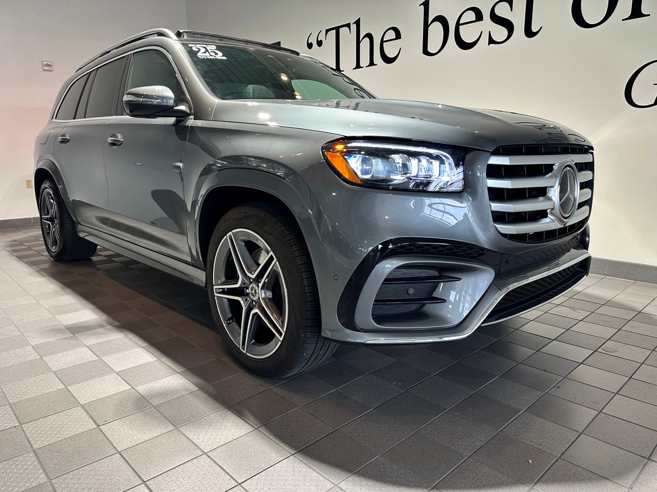 2025 Mercedes-Benz GLS Base's photo