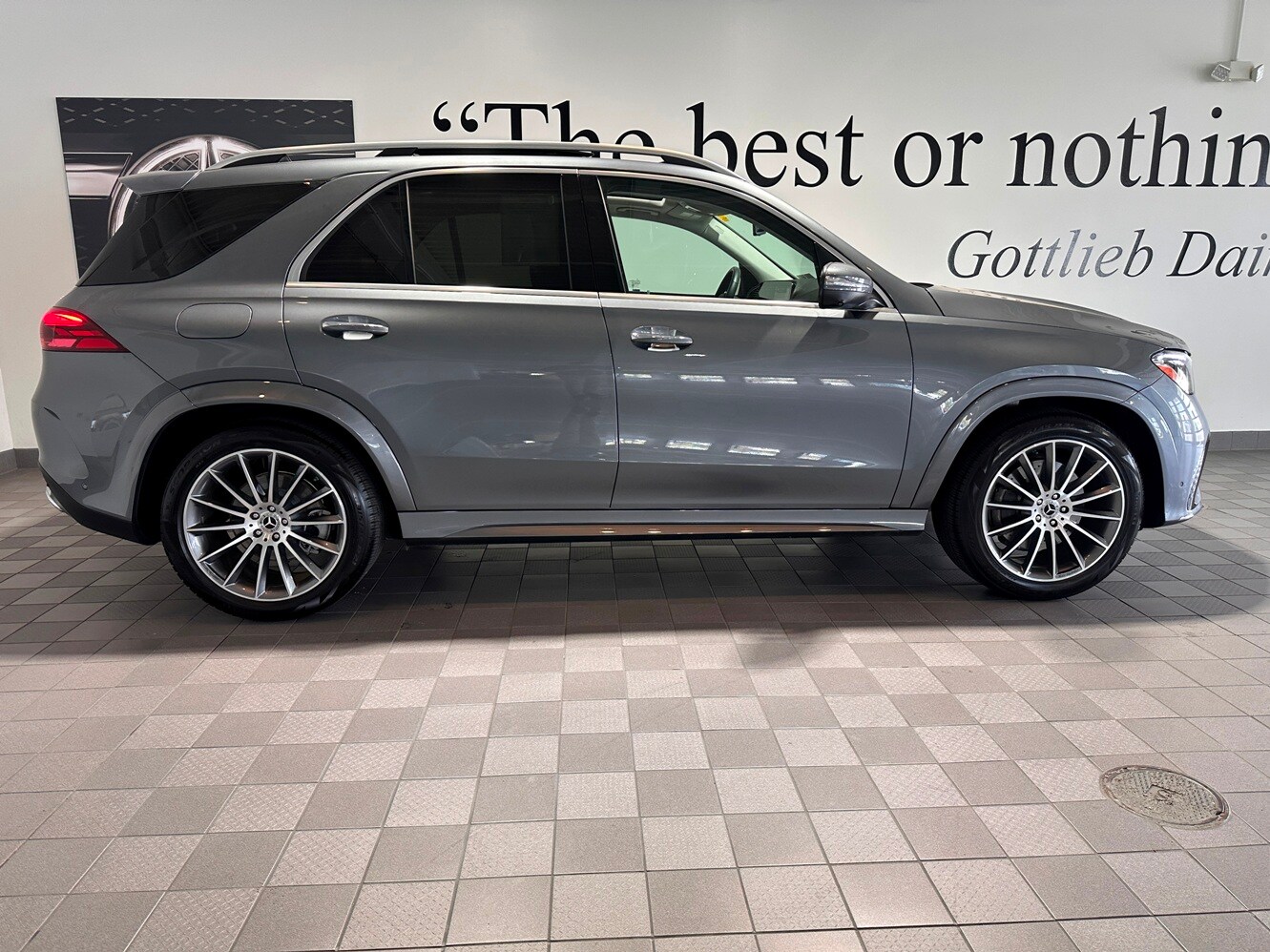 2025 Mercedes Benz GLE 350 4MATIC AMG photo 3