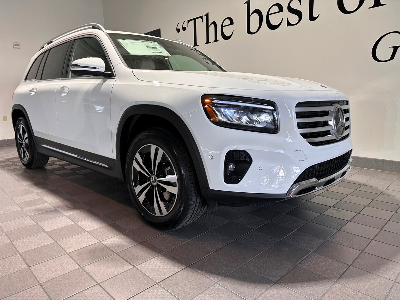 2025 Mercedes-Benz GLB Base's photo