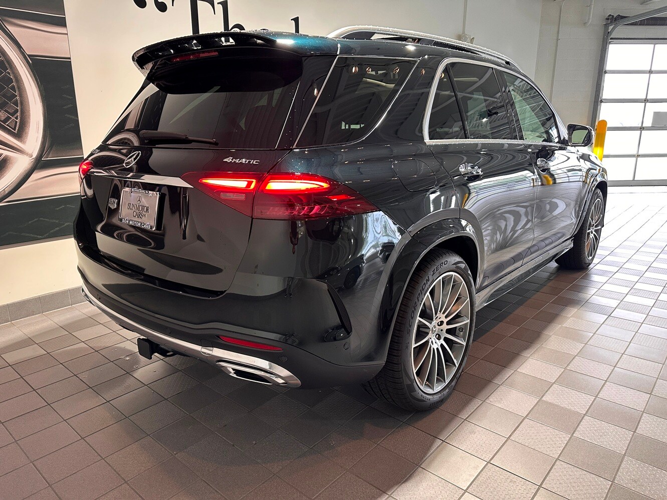 2025 Mercedes Benz GLE 350 4MATIC AMG photo 4