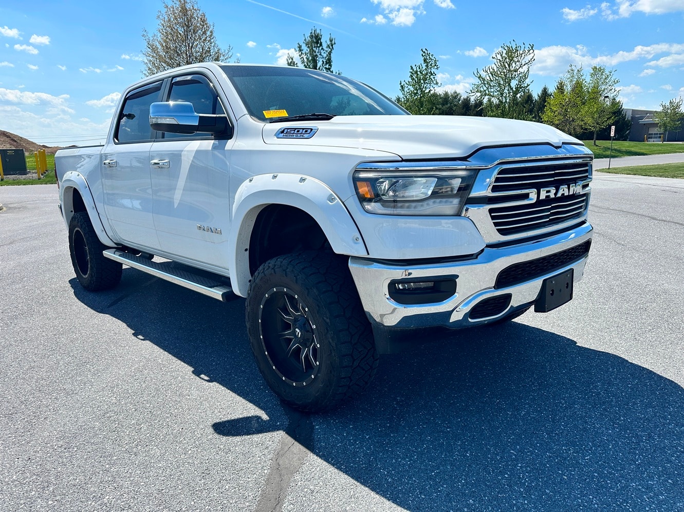 2020 RAM 1500 Laramie 4x4 Crew Cab 5'7's photo