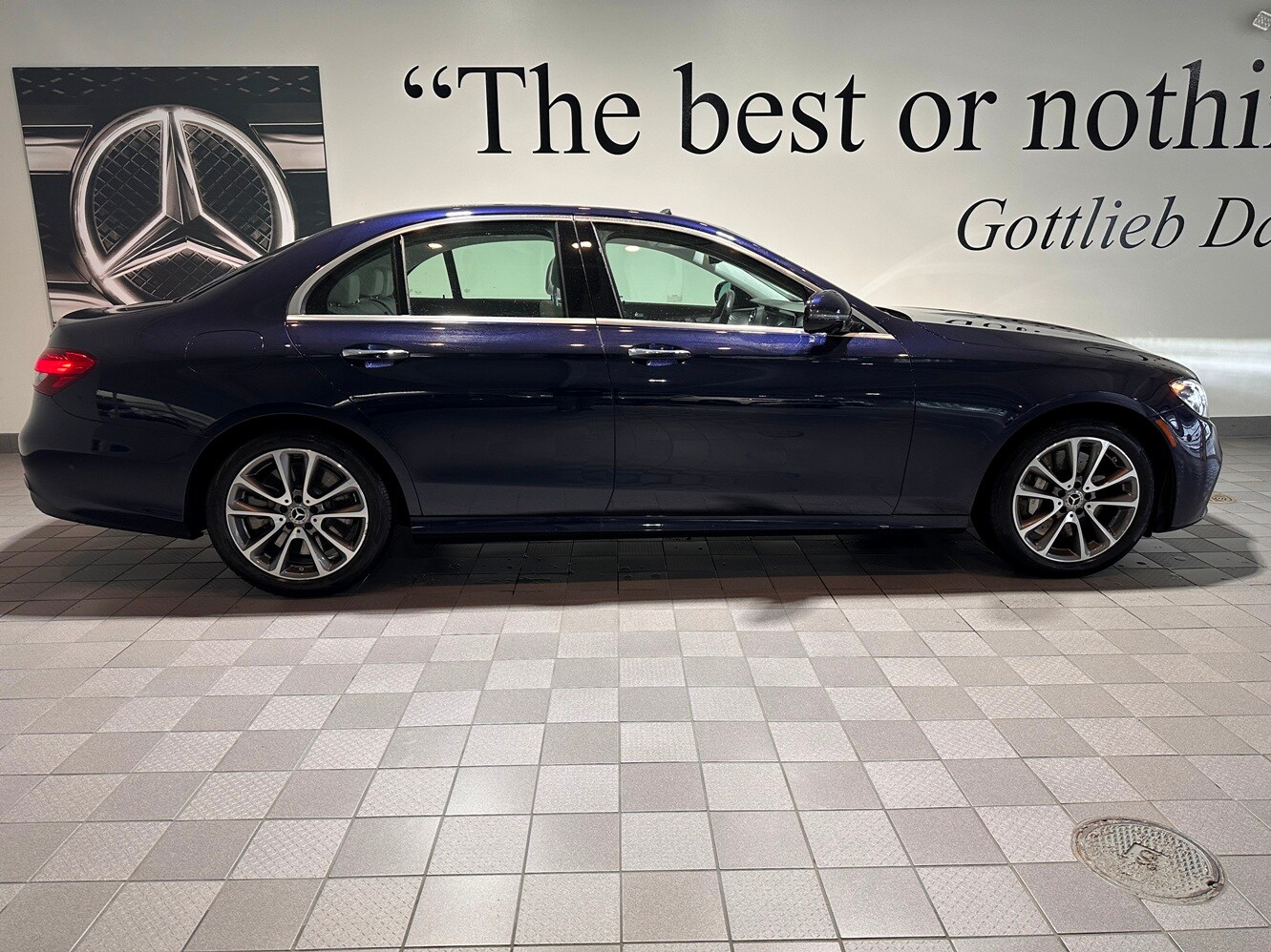 2023 Mercedes Benz E 450 4MATIC photo 3