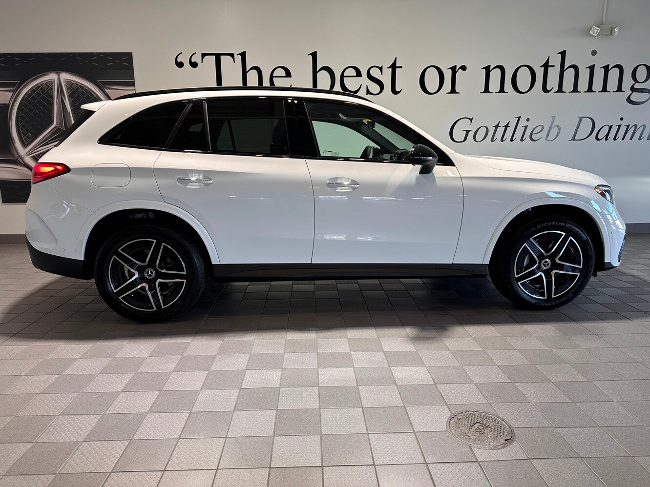 2026 Mercedes Benz GLC 300 AMG photo 3