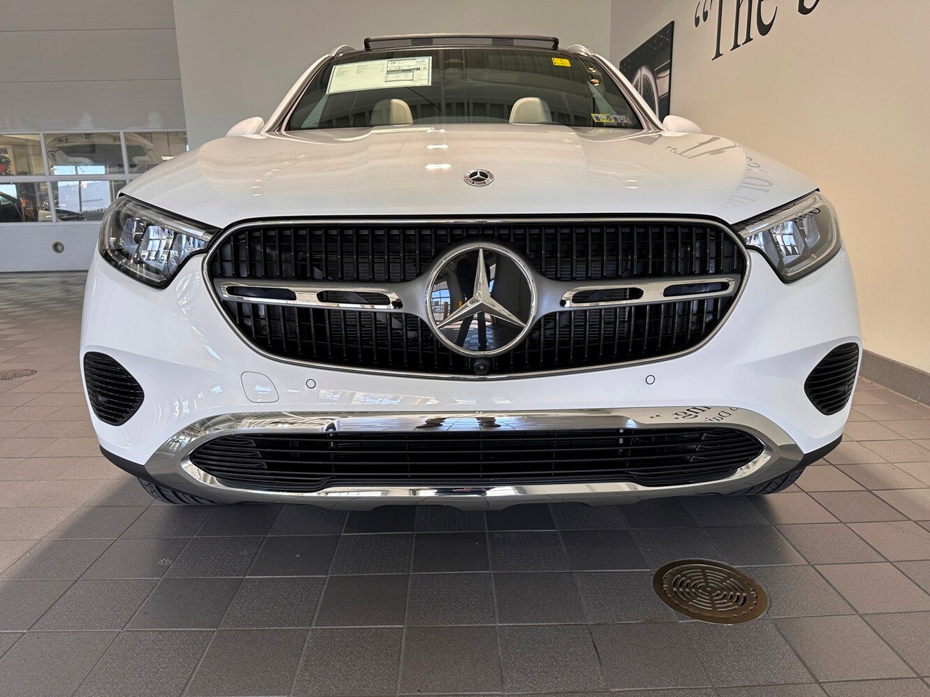 2026 Mercedes Benz GLC 300 4MATIC photo 2