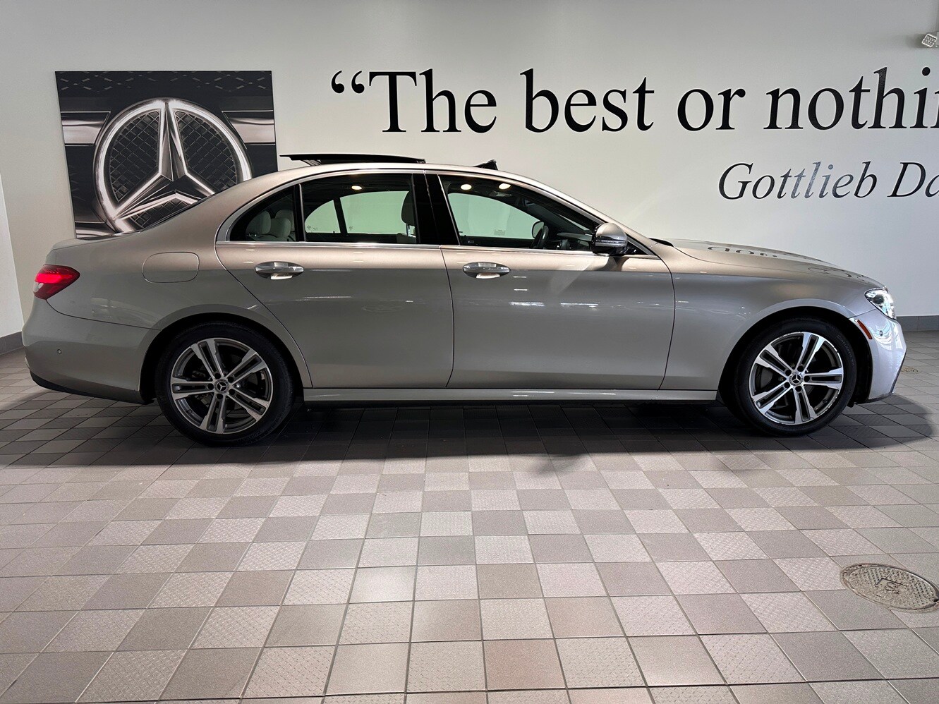 2023 Mercedes Benz E 350 4MATIC photo 3