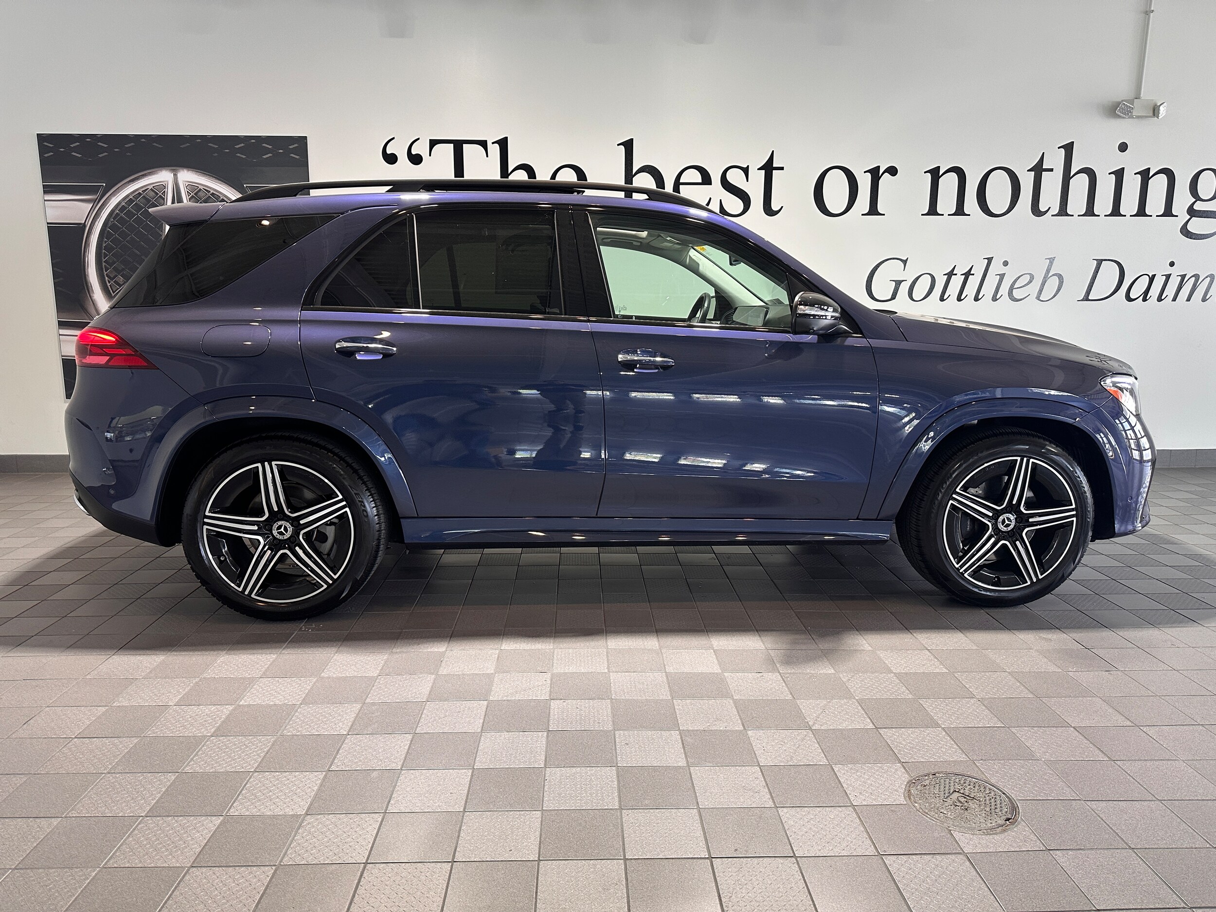 2025 Mercedes Benz GLE 350 4MATIC AMG photo 3