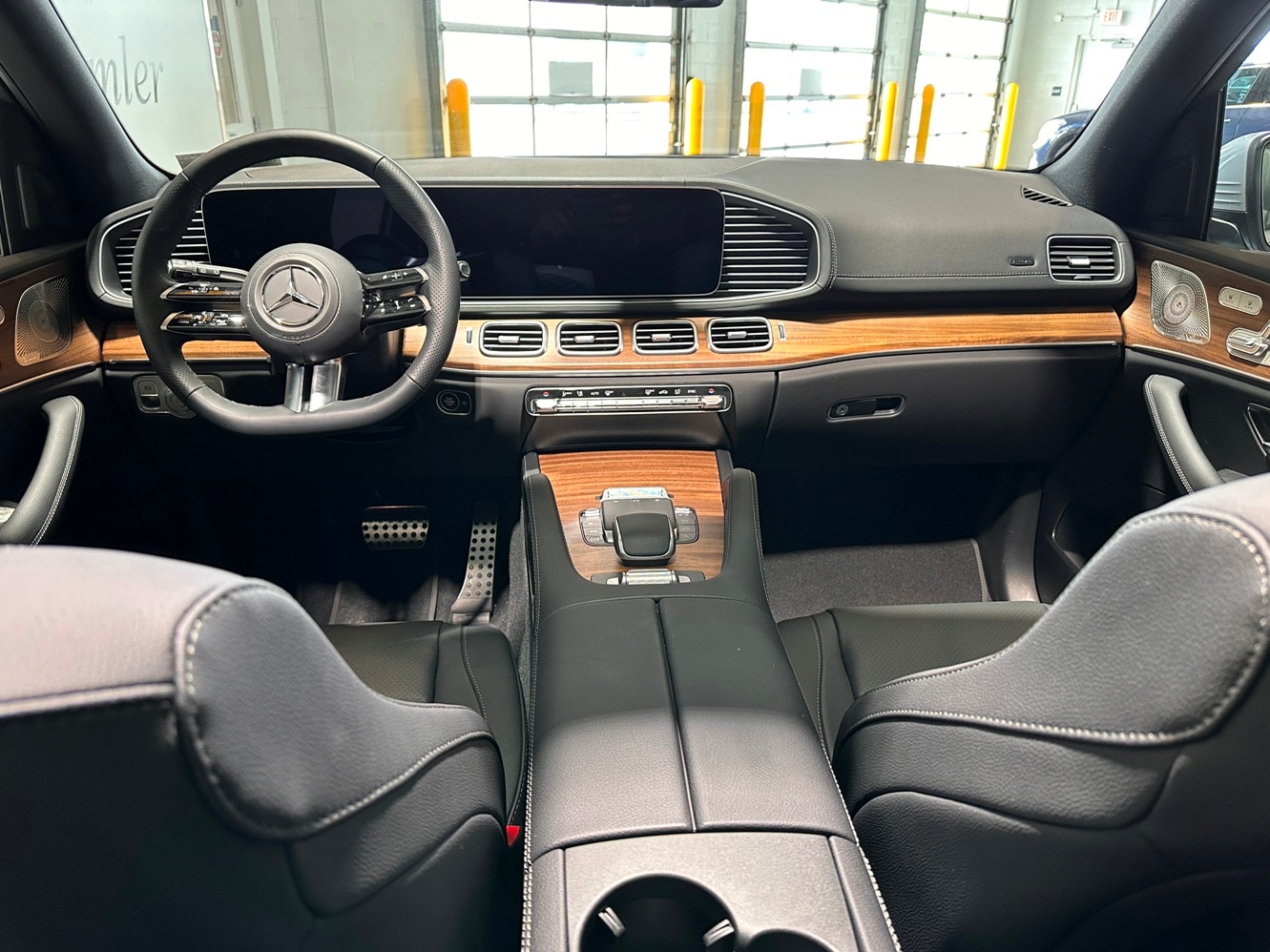 2025 Mercedes-Benz GLS Base - Photo 6