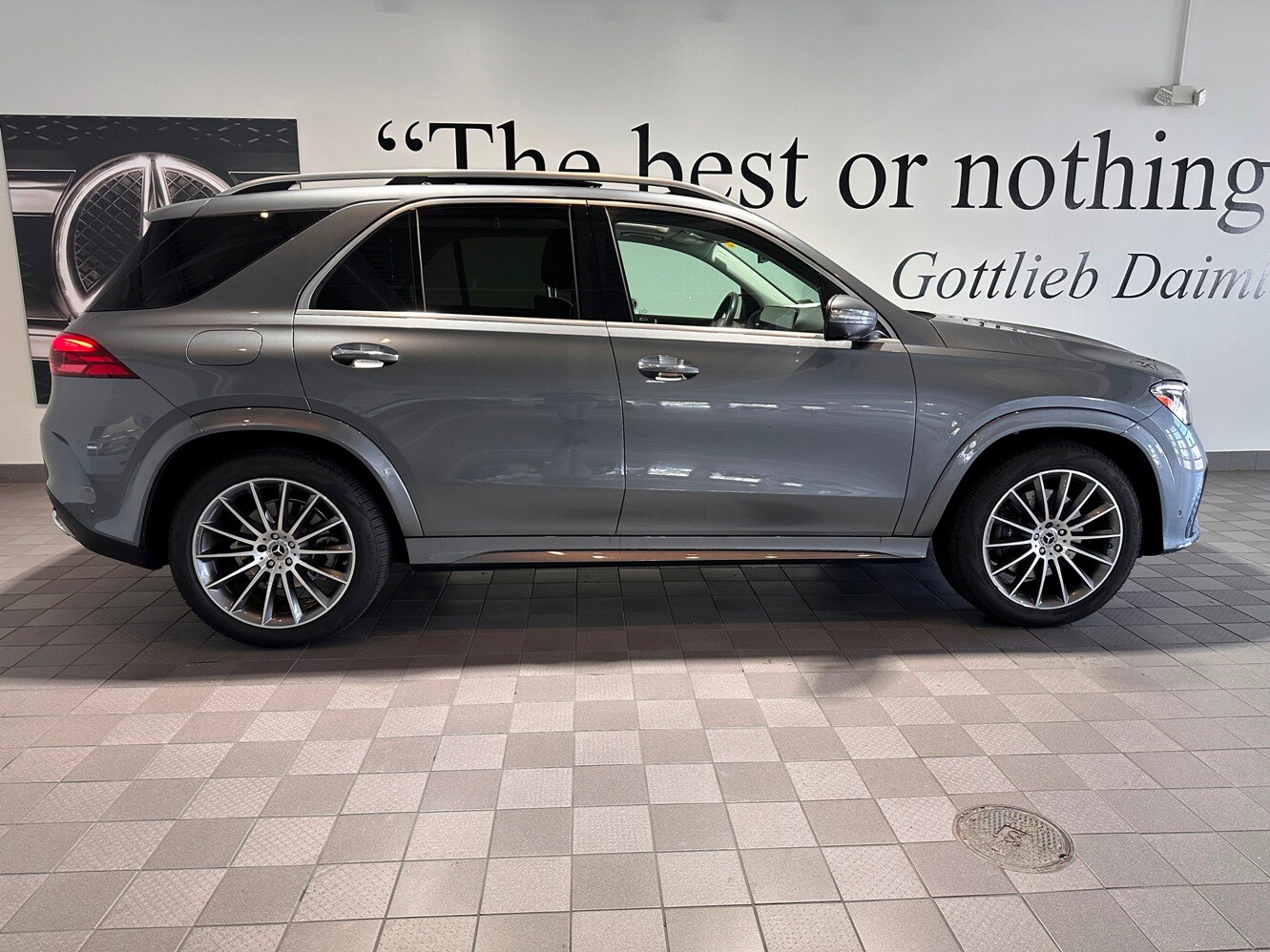 2025 Mercedes Benz GLE 350 4MATIC AMG photo 3