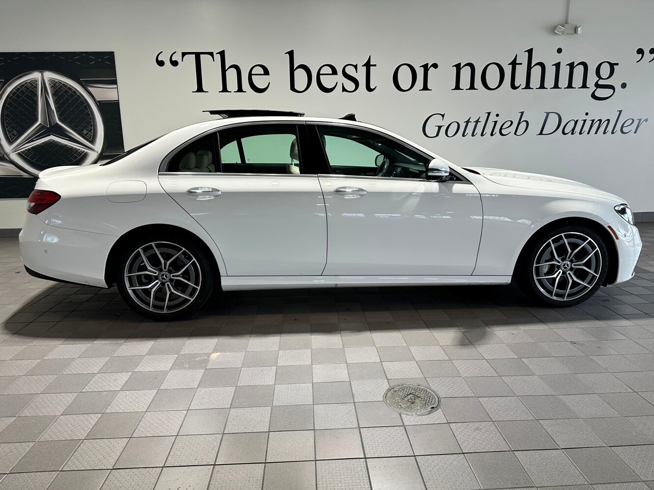 2023 Mercedes Benz E 350 4MATIC AMG photo 3