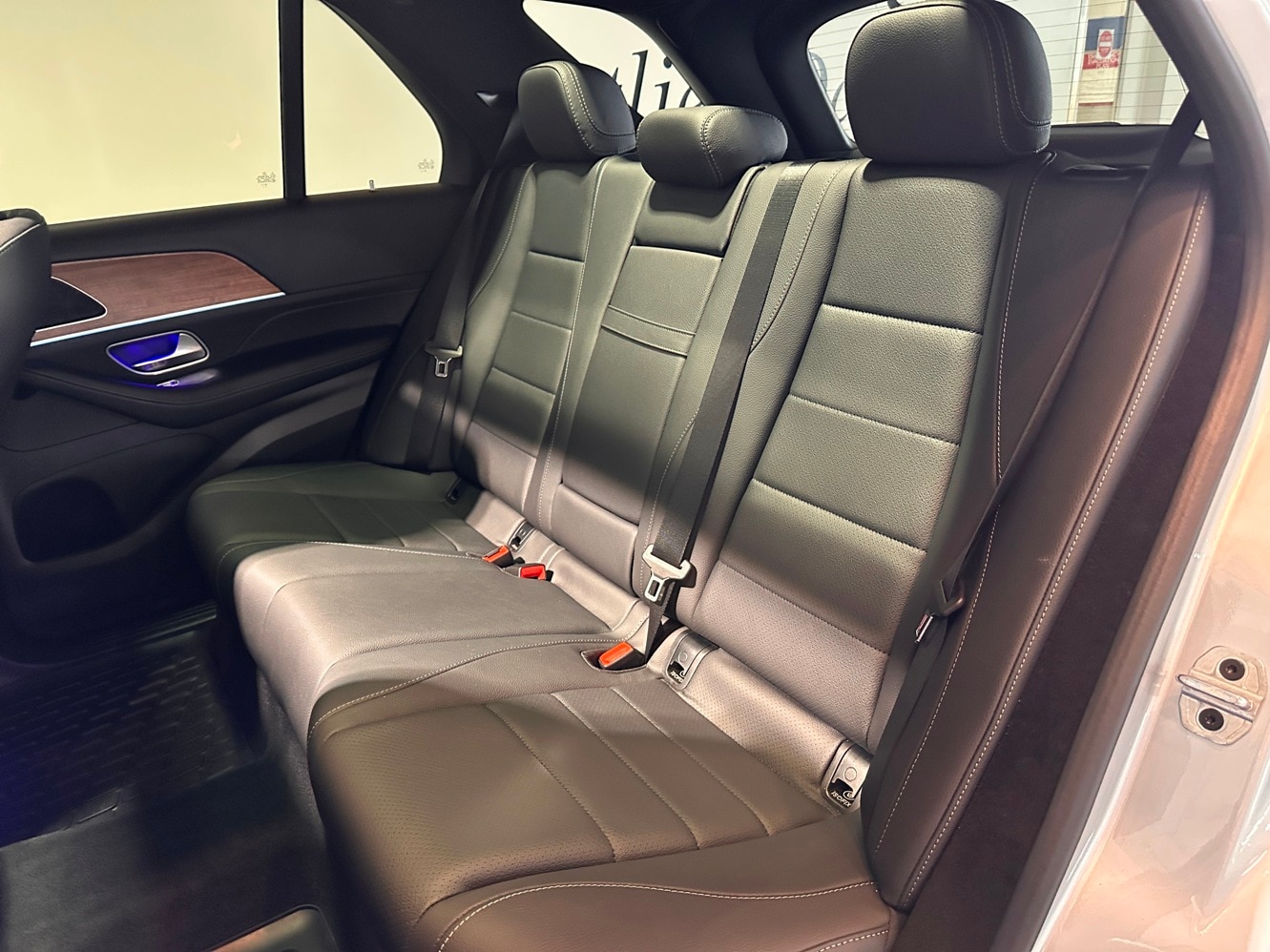 2025 Mercedes-Benz GLE GLE350 - Photo 33