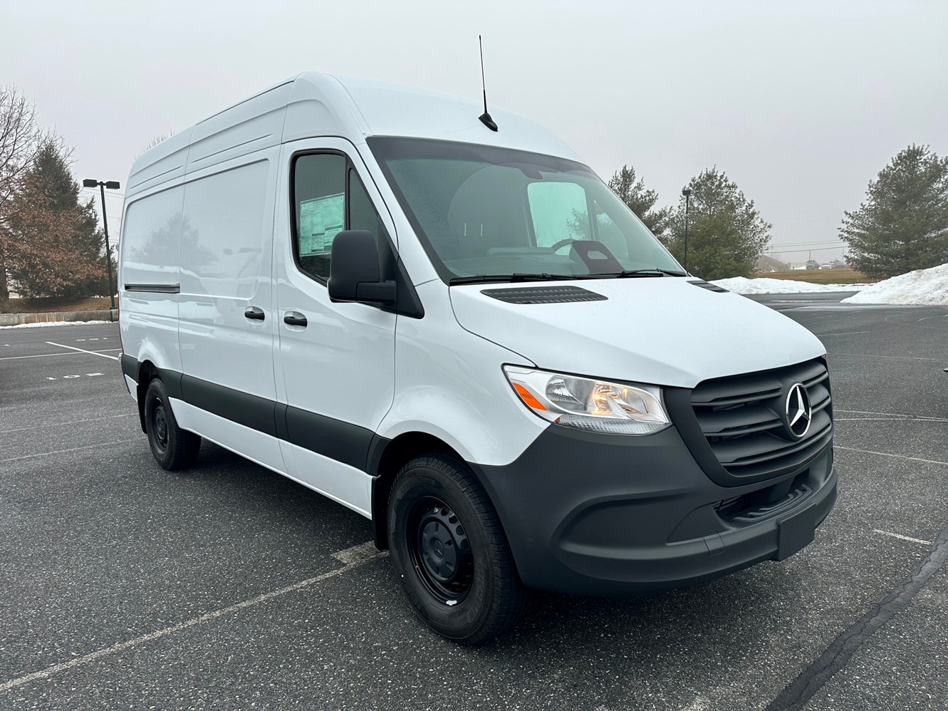 2026 Mercedes-Benz Sprinter 2500 144 WB's photo