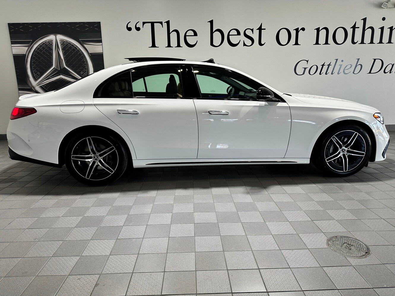 2026 Mercedes Benz E 450 4MATIC photo 3