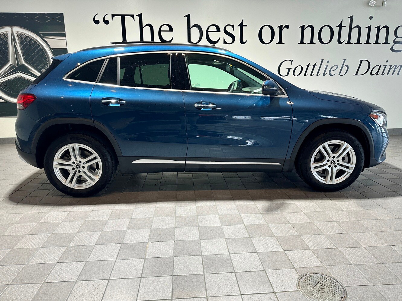 2023 Mercedes Benz GLA 250 4MATIC photo 3