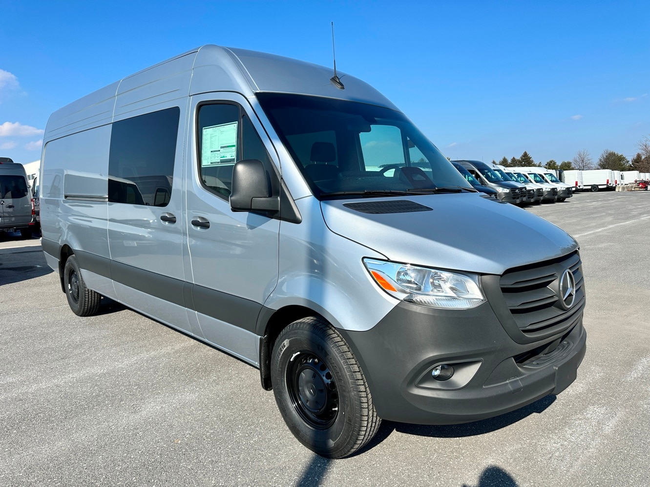 2026 Mercedes-Benz Sprinter 2500 170 WB HO High Roof's photo