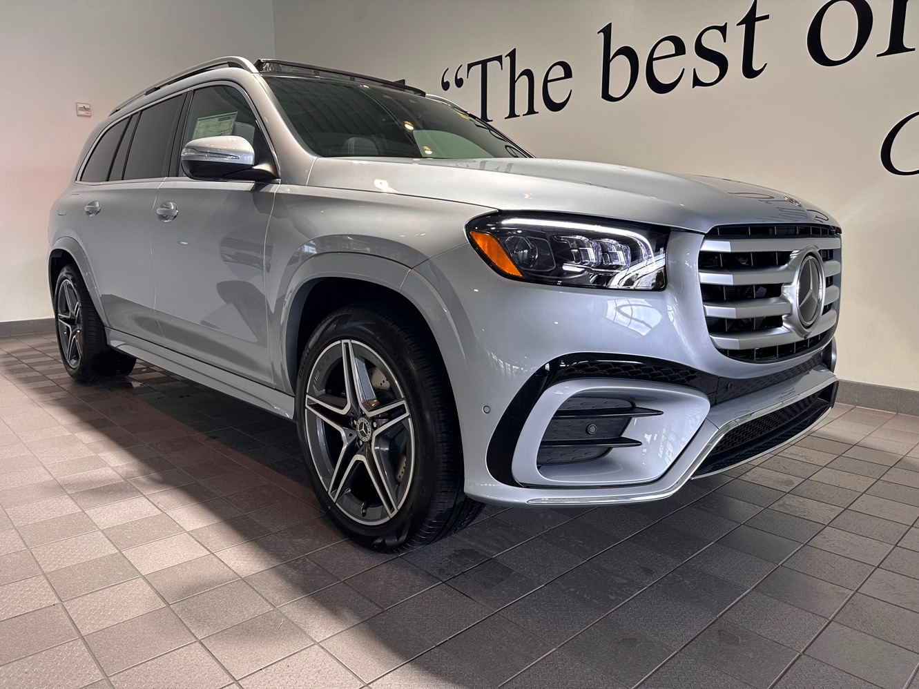 2025 Mercedes-Benz GLS Base's photo