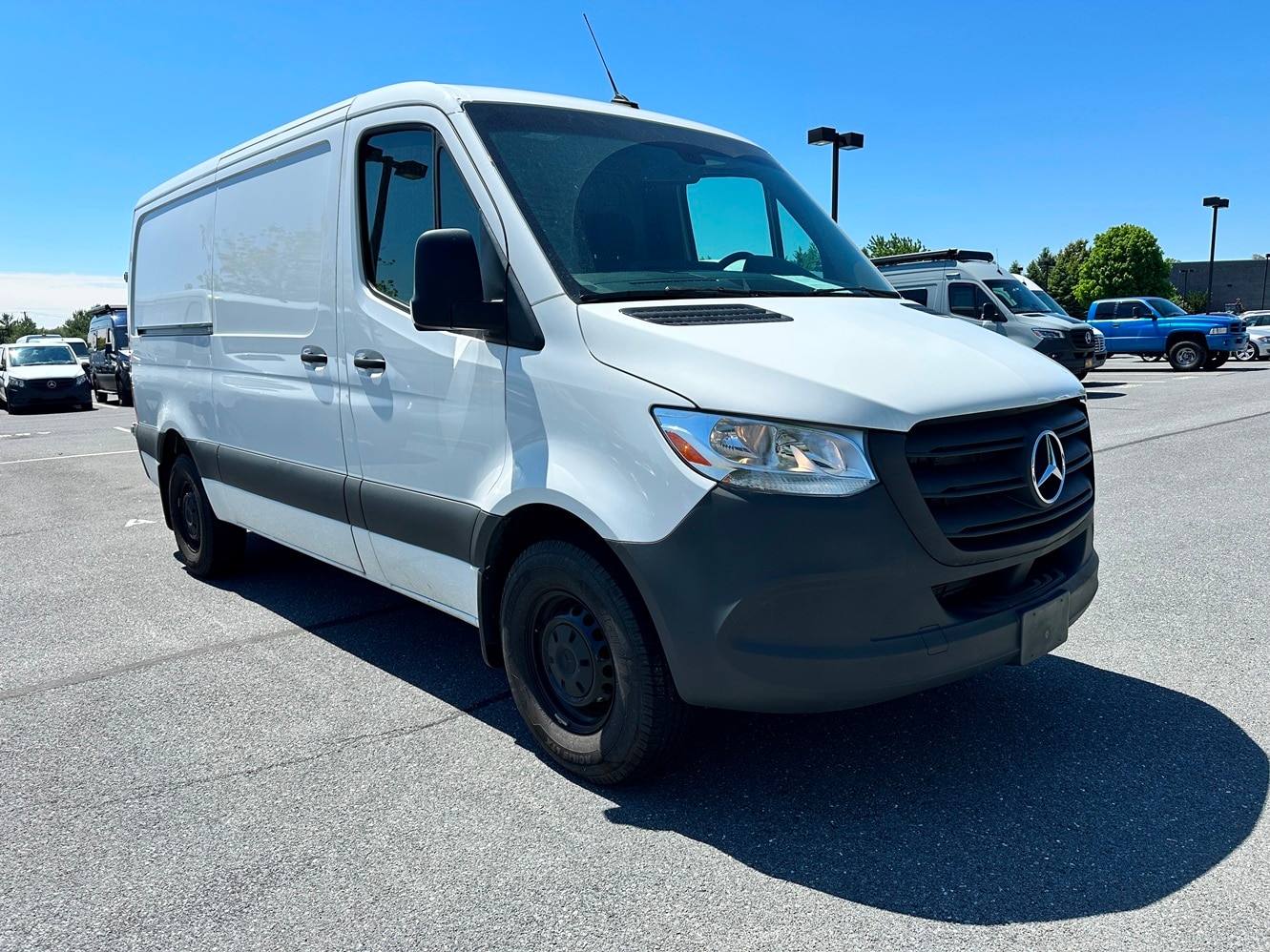2024 Mercedes-Benz Sprinter 2500 144 WB's photo