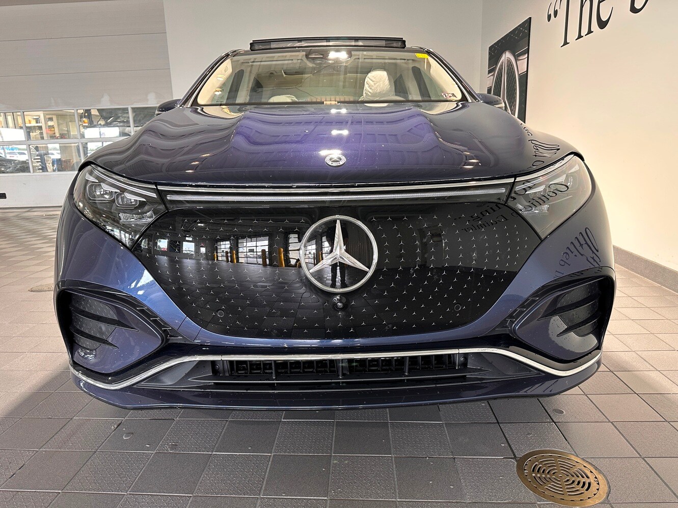2023 Mercedes Benz EQS SUV 450 4MATIC photo 2