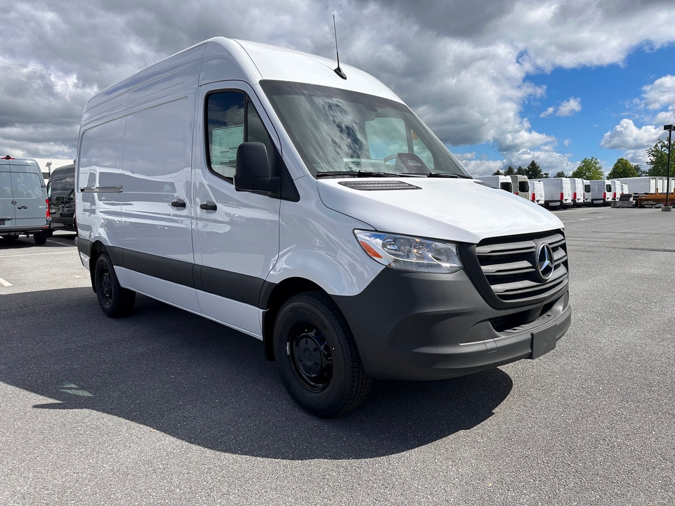 2025 Mercedes-Benz Sprinter Cargo Van Base's photo