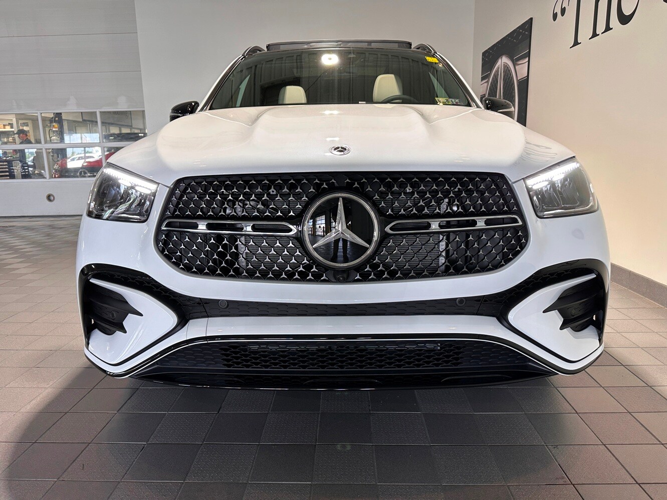 2025 Mercedes Benz GLE 450 4MATIC AMG photo 2
