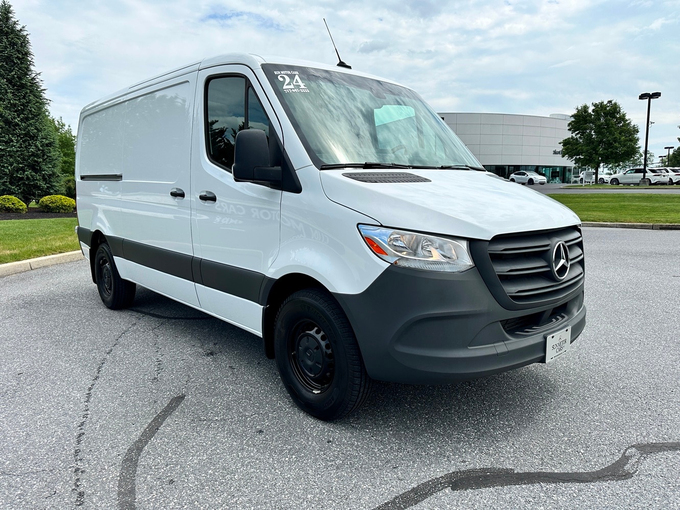 2024 Mercedes-Benz Sprinter 2500 144 WB's photo