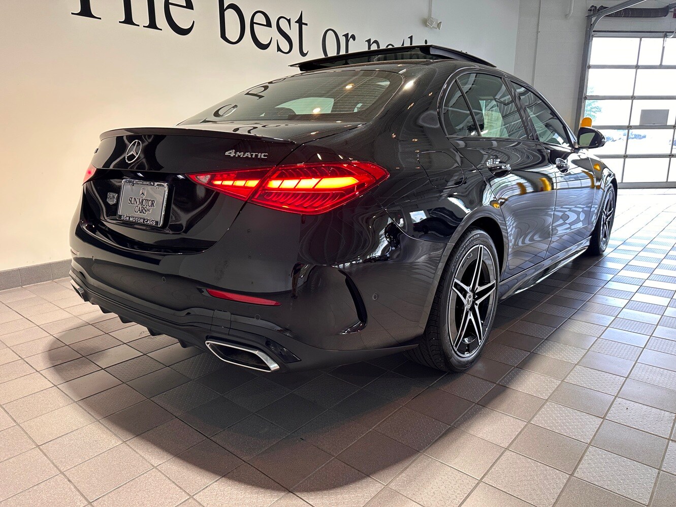 2024 Mercedes Benz C 300 4MATIC AMG photo 4