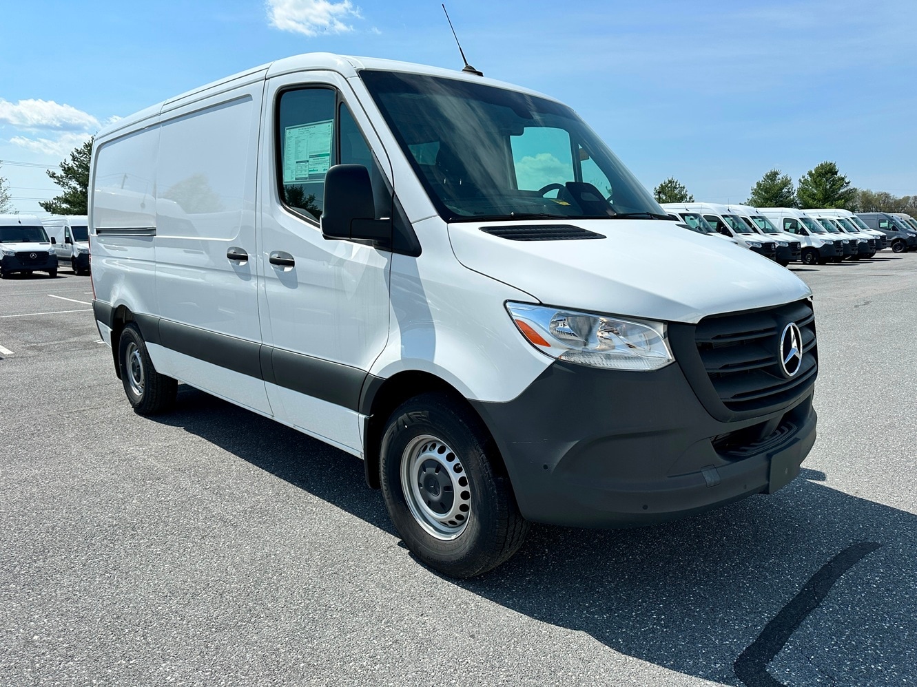 2025 Mercedes-Benz Sprinter 2500 144 WB HO's photo