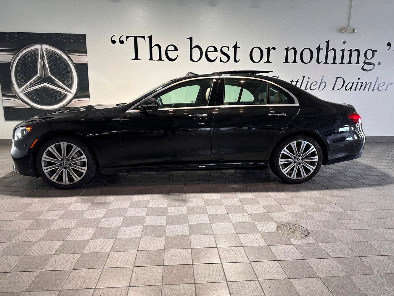 2022 Mercedes Benz E 450 4MATIC photo 3