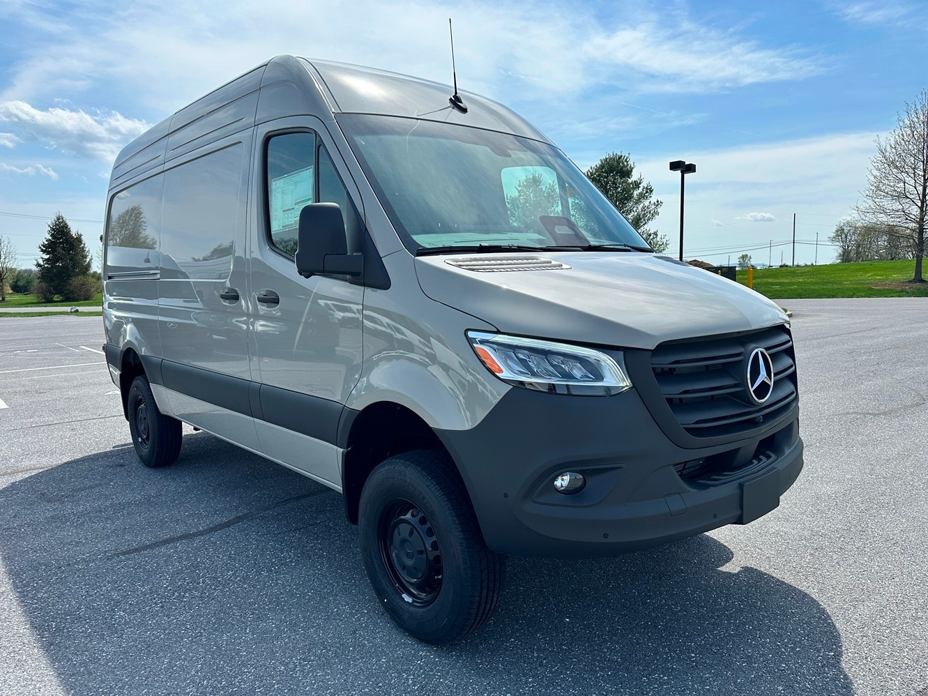 2026 Mercedes-Benz Sprinter 2500 144 WB HO AWD's photo