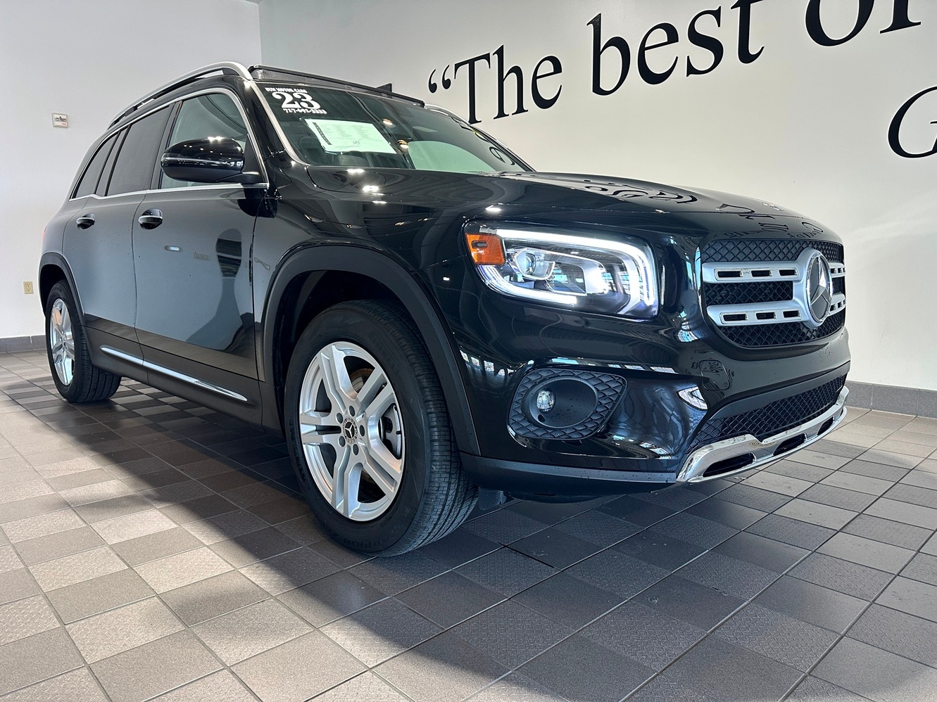 2023 Mercedes-Benz GLB GLB 250 4MATIC's photo