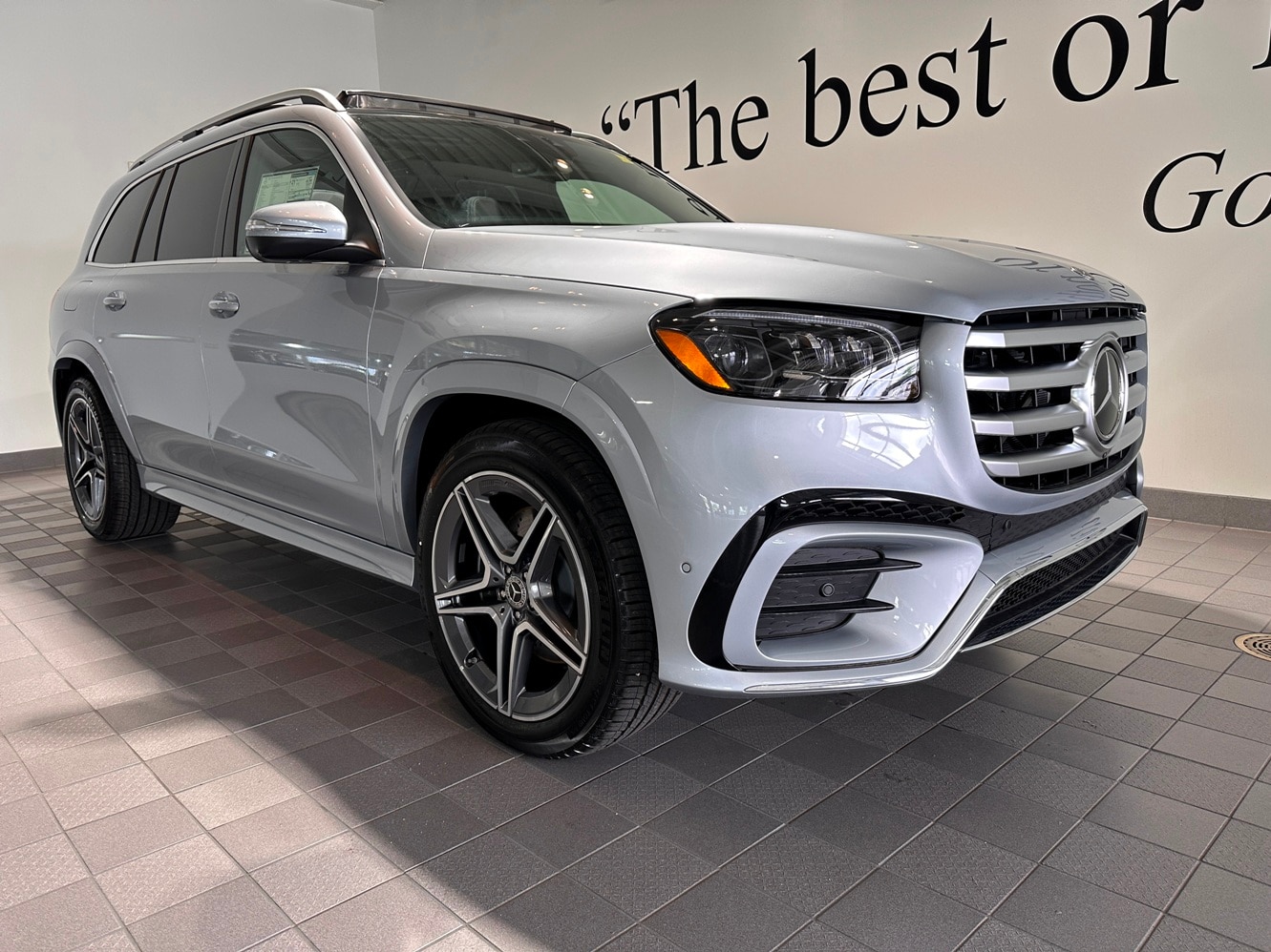 2025 Mercedes-Benz GLS Base's photo