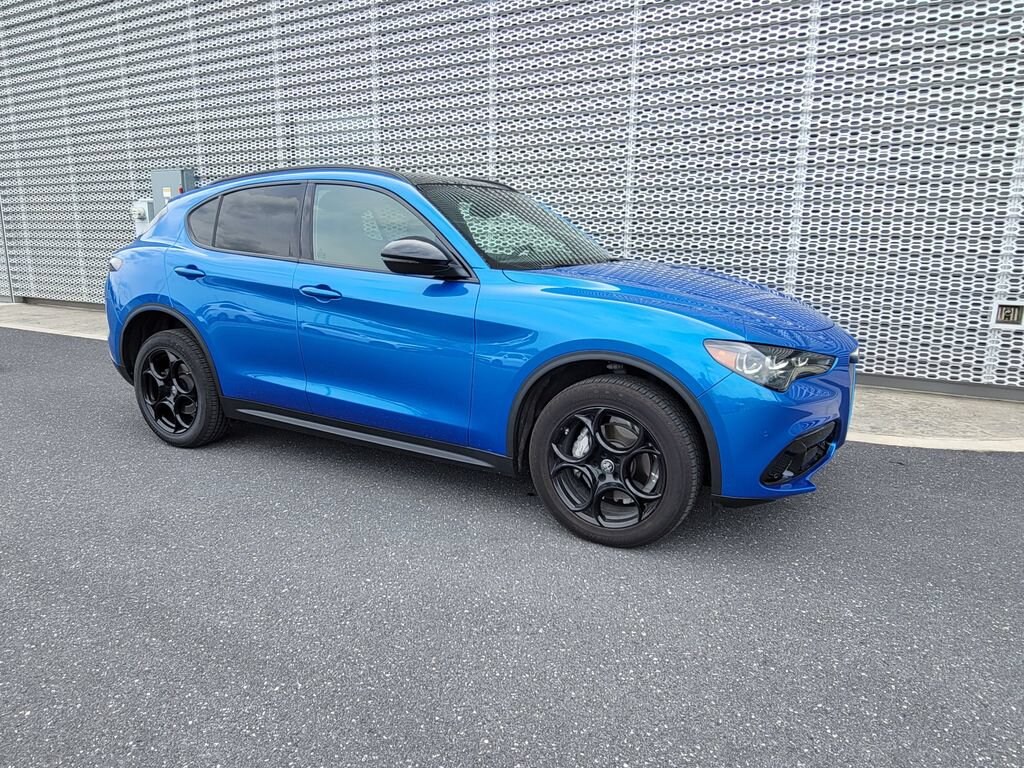 Used 2025 Alfa Romeo Stelvio AWD