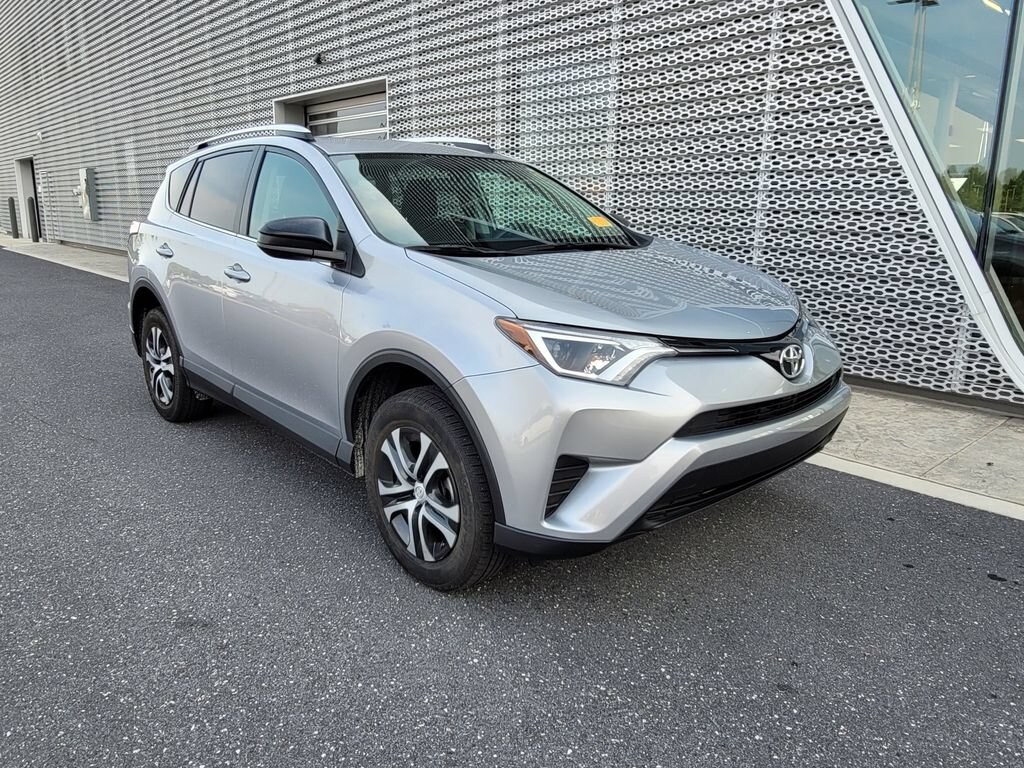 Used 2016 Toyota RAV4 LE AWD LE