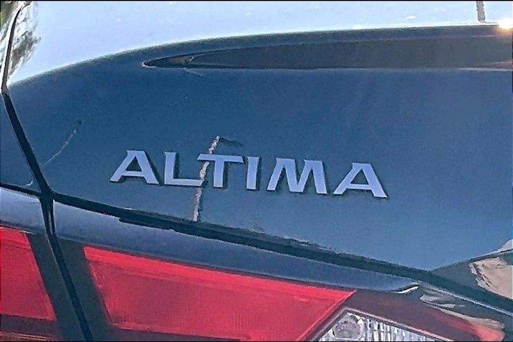 2025 Nissan Altima SV - Photo 23