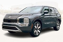 2025 Mitsubishi Outlander SE SUV