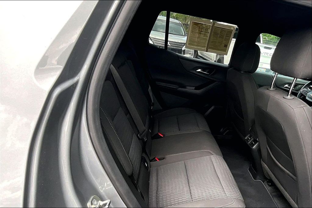2025 Chevrolet Equinox LT - Photo 24