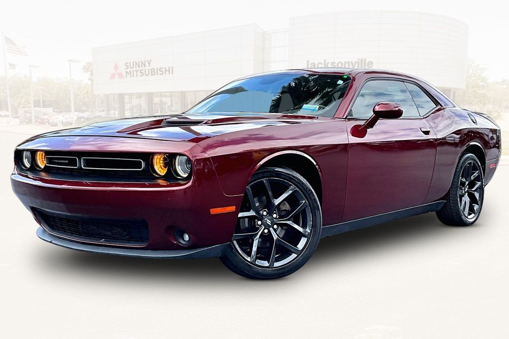 2022 Dodge Challenger SXT Auto's photo