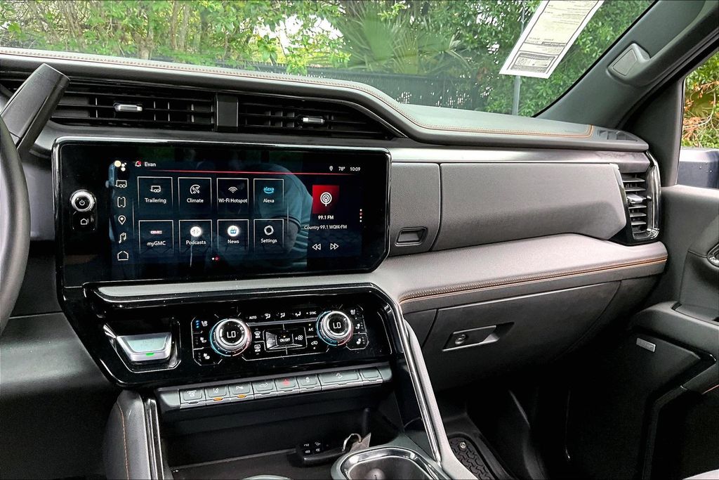 2024 GMC Sierra 2500HD AT4 - Photo 10