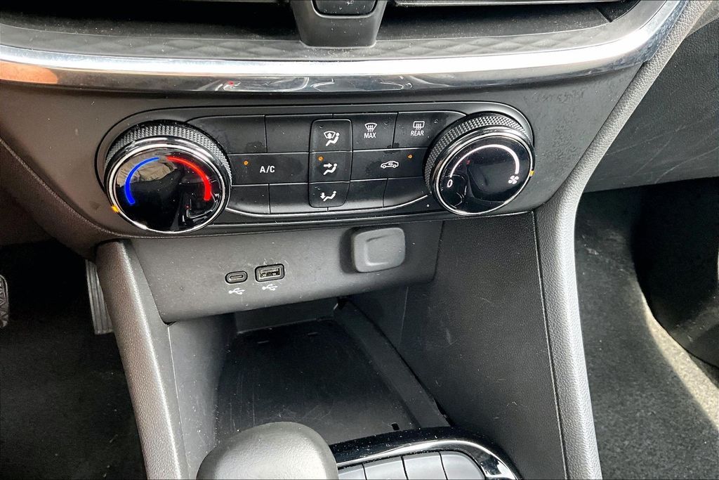 2025 Buick Encore GX Preferred - Photo 15