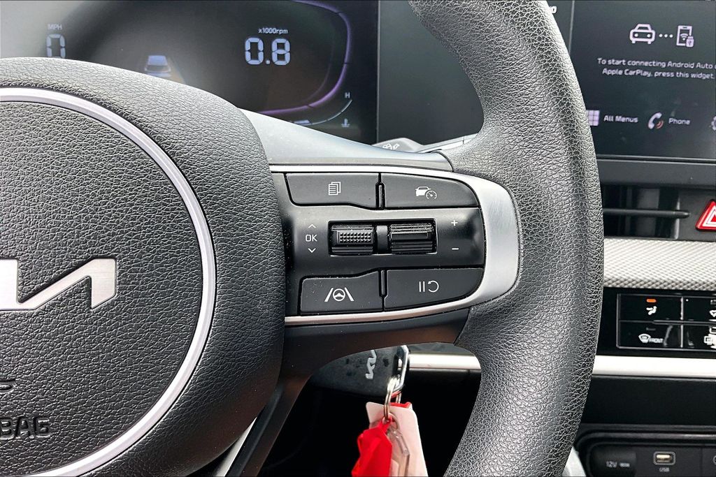 2025 Kia Sportage LX - Photo 11