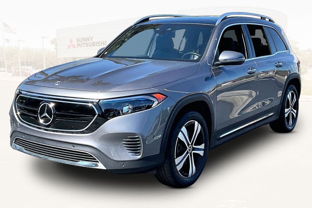 2022 Mercedes-Benz EQB EQB 350's photo